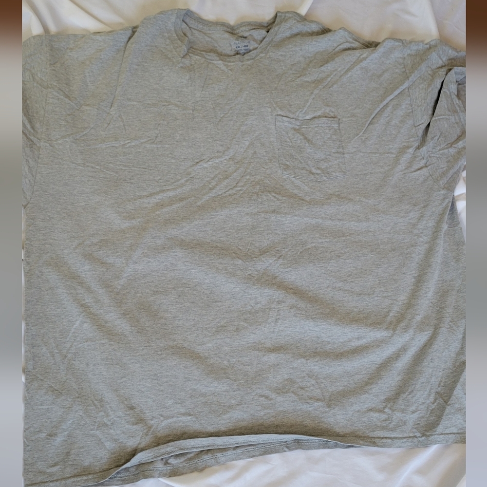 Heather gray tee shirt w/pocket